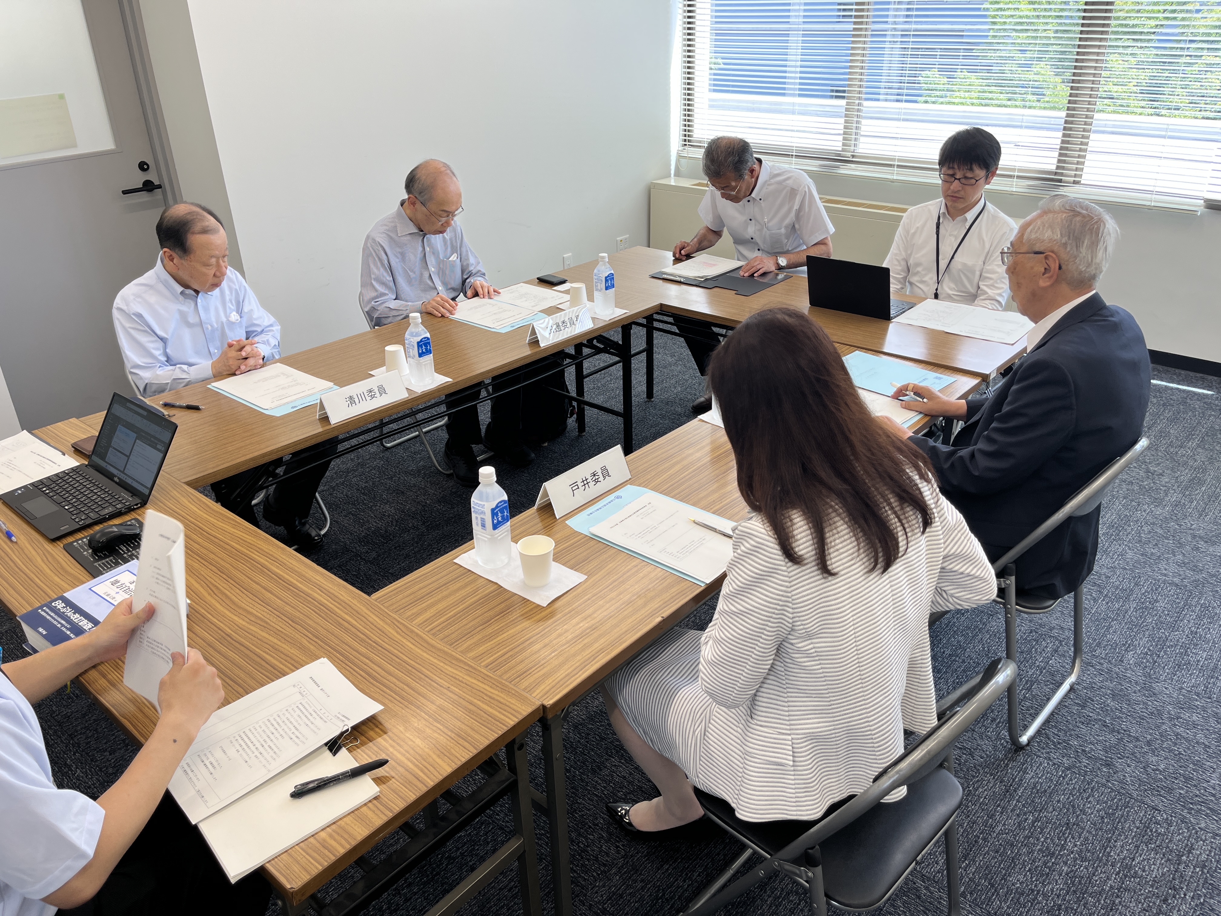 令和8年度広島県水道広域連合企業団選挙管理委員会の様子